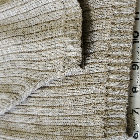 HB SPORT, men's sweater tan with flecks. Size 1X. Soft acrylic. MDe In the USA. - Picture 3 of 7